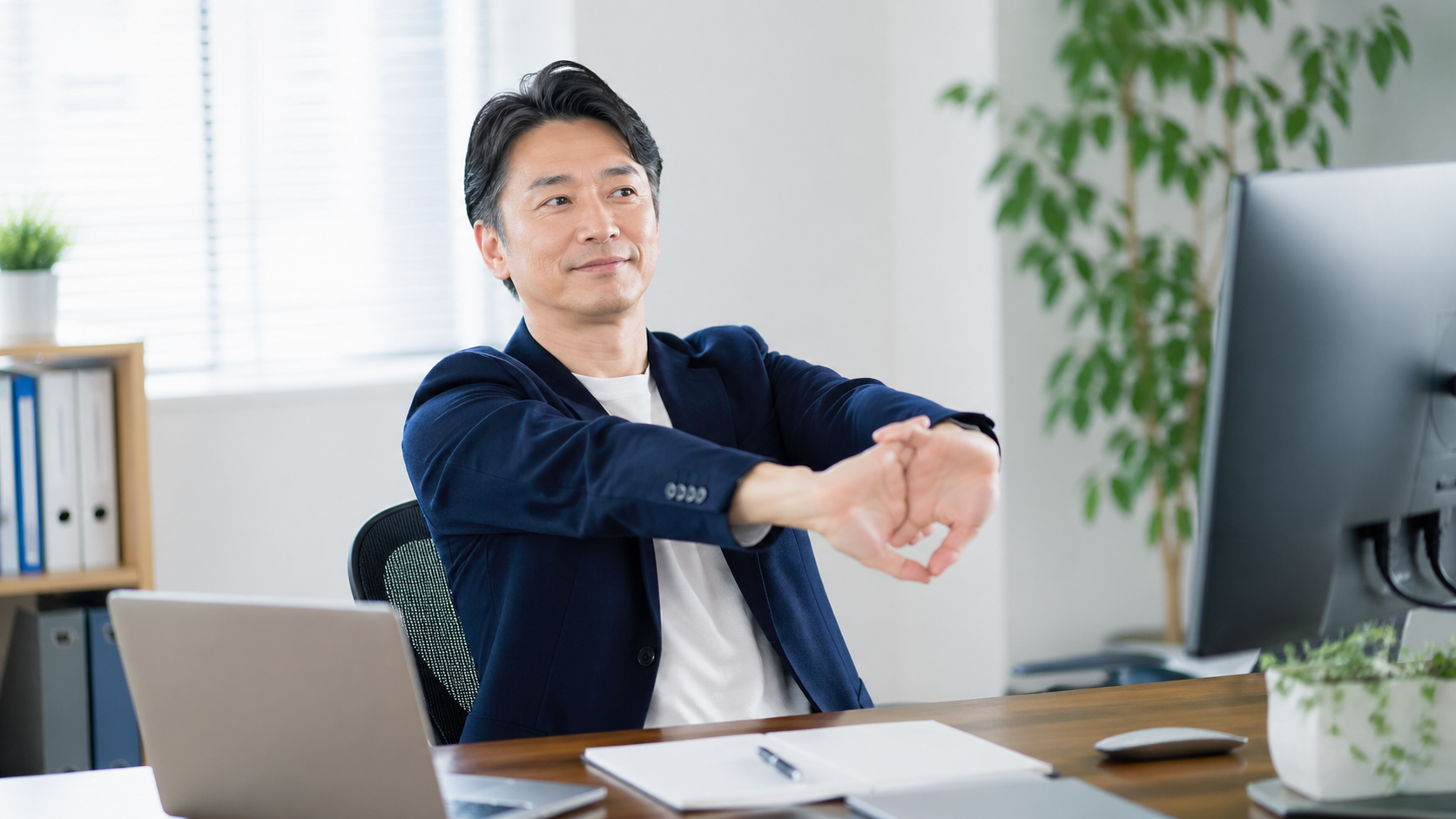 秋津 　背中の痛み　パソコン02